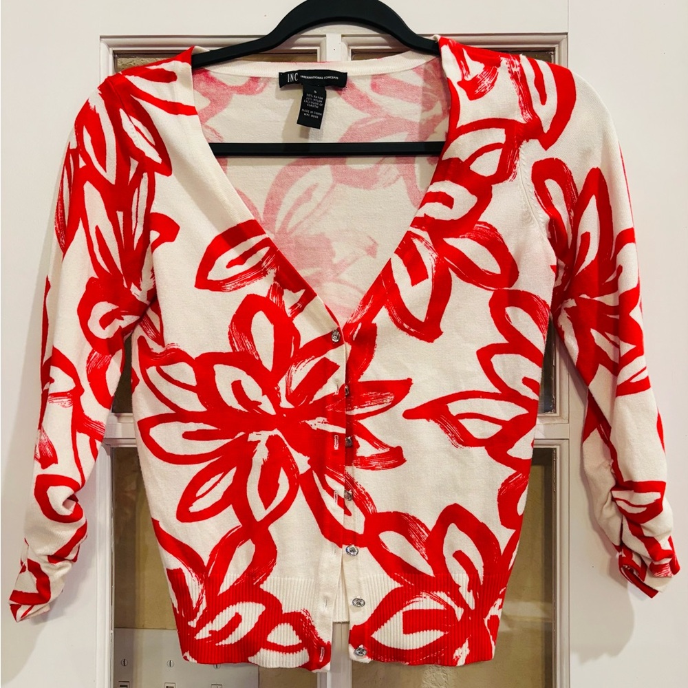 Women’s sweater, red and white pattern , 3/4 sleeves , Small